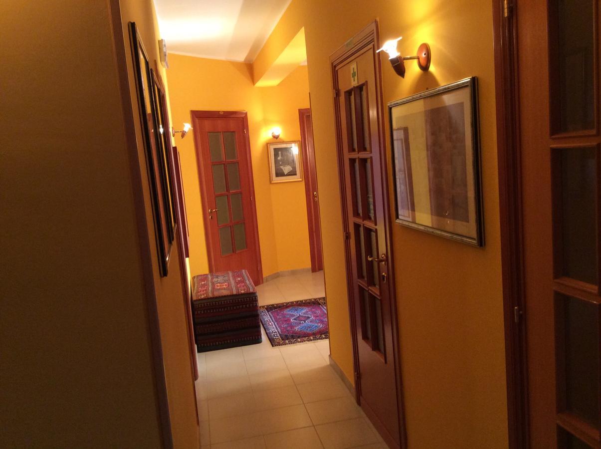 Orlando Vacanze Camere Ериче Екстериор снимка